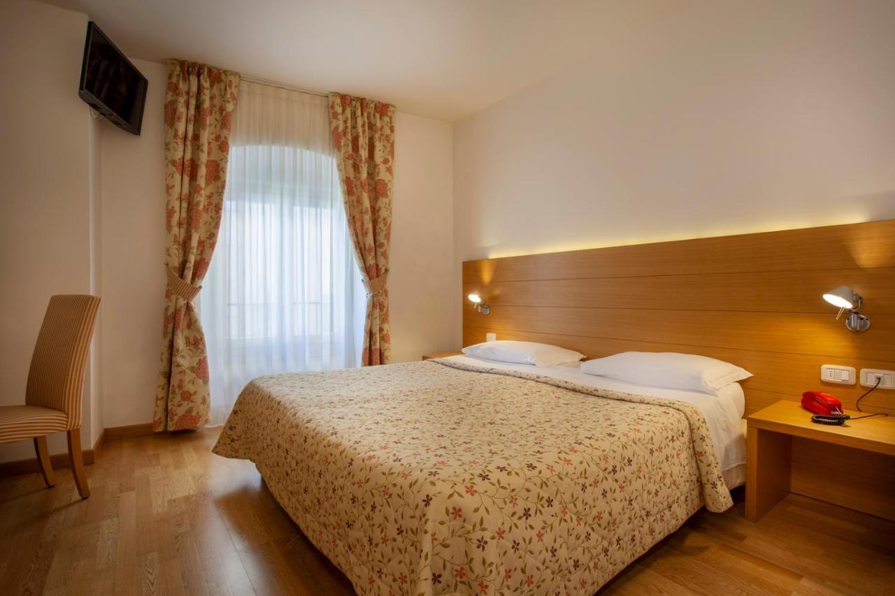 Romanda Hotel 3*