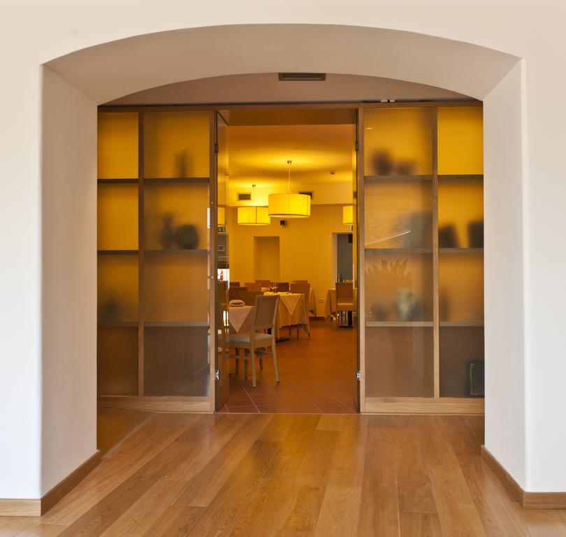 Hotel Romanda 3*